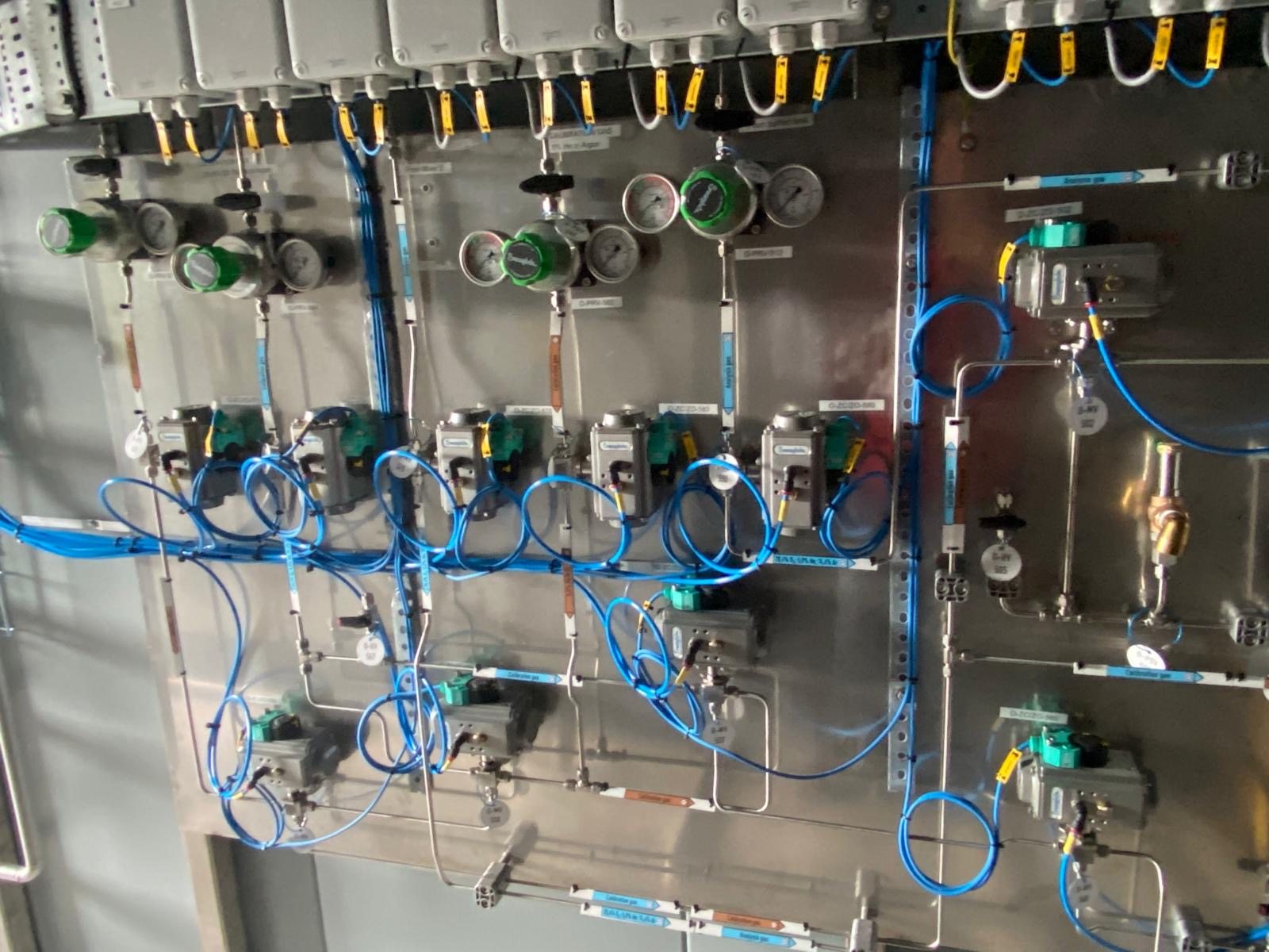 Gas panel with instrumentation and control tubing
