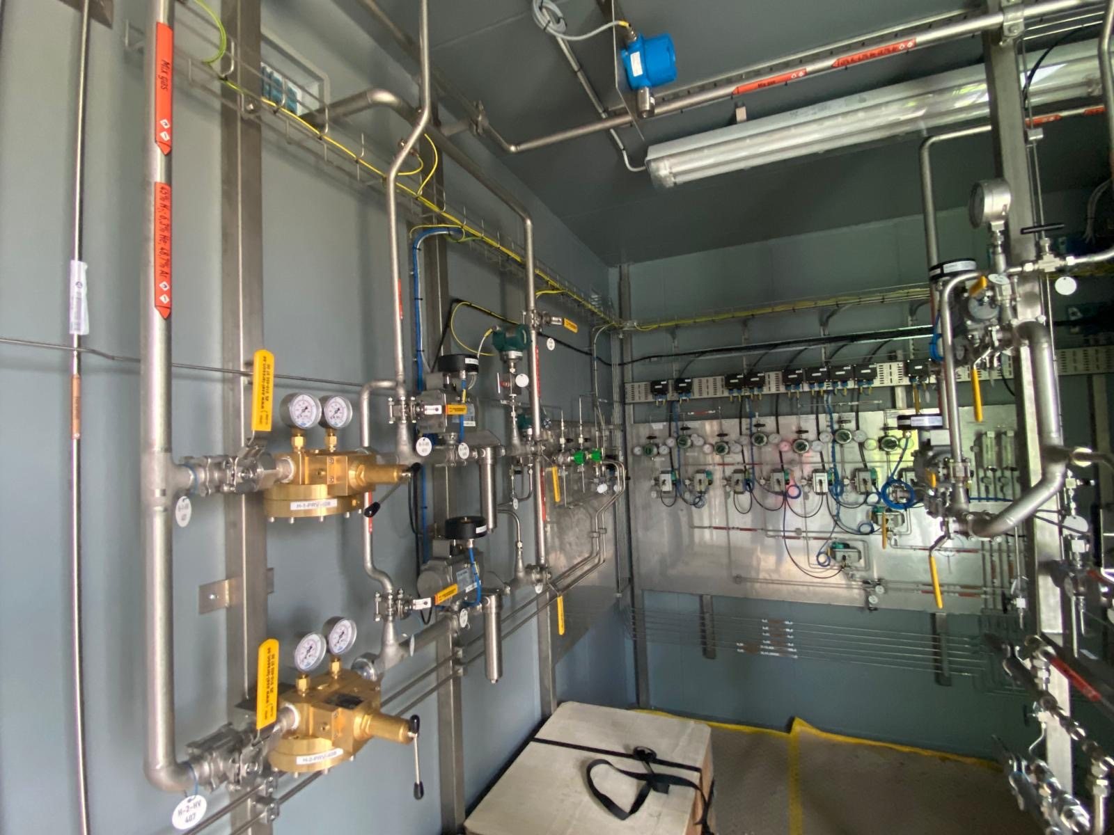 Gas runs in a production hall